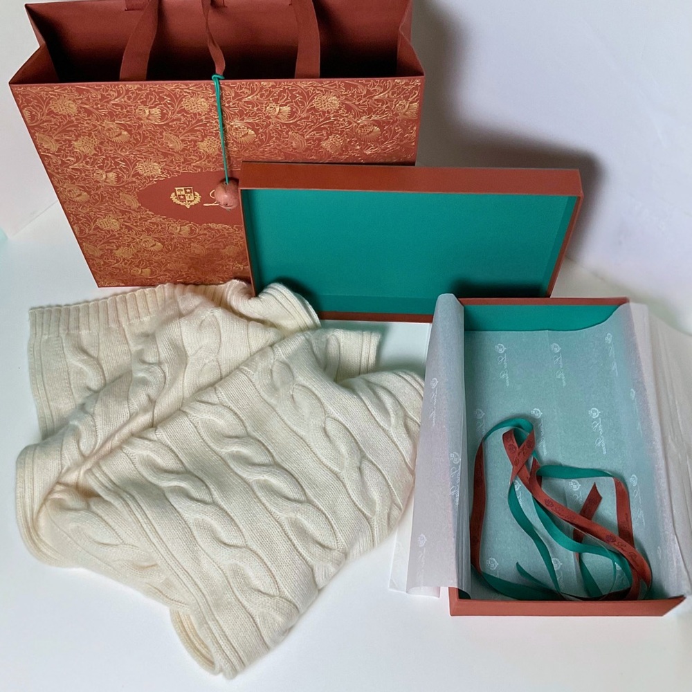 NWT Loro Piana Napier Scarf | Baby Cashmere | White Snow | Original Packaging - Picture 10 of 16